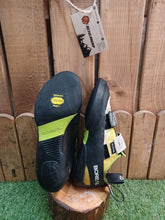 Cargar imagen en el visor de la galería, XSGRIP 2 VIBRAM ▷ La Mejor Suela para Pies de Gato 2025