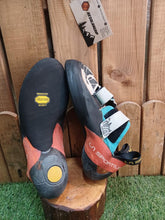 Cargar imagen en el visor de la galería, XSGRIP 2 VIBRAM ▷ La Mejor Suela para Pies de Gato 2025