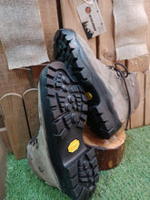 Cargar imagen en el visor de la galería, BIFIDA VIBRAM ▷ La Mejor Suela para Trekking 2025