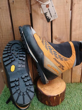 Cargar imagen en el visor de la galería, MULAZ VIBRAM ▷ La Mejor Suela para Alpinismo 2025